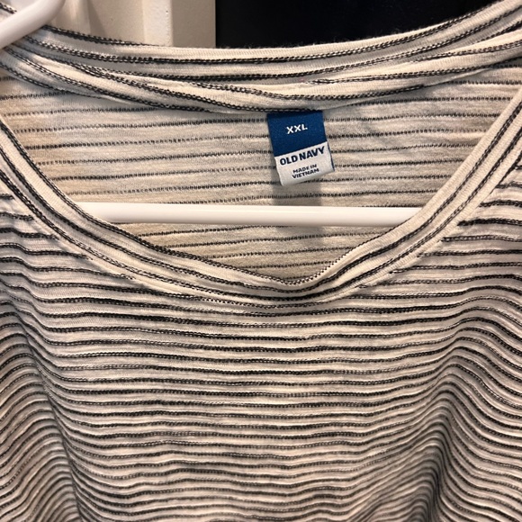 Old Navy Women’s cropped oversized tee size XXL - Picture 3 of 4